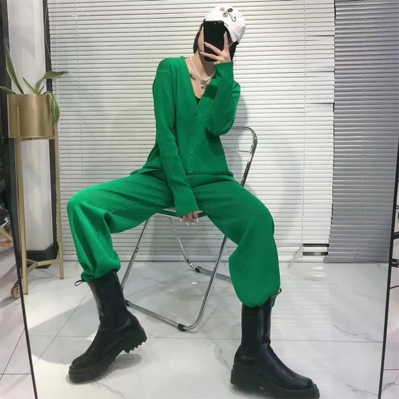 2021 Spring and Autumn Knitted Suit V-neck Cardigan Jacket   Casual Straight Wide Leg Pants Two-piece Female
