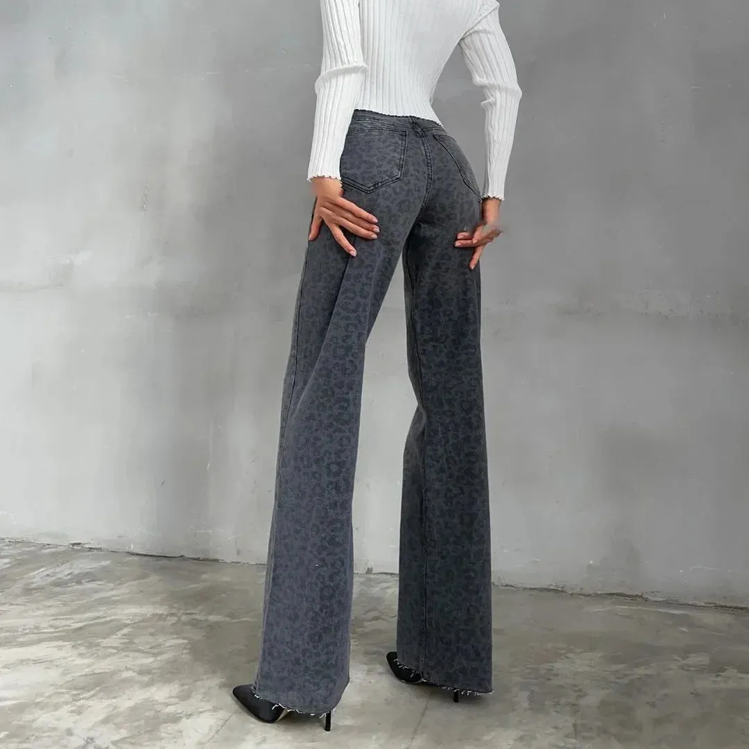Amanda Leopard Straight Jeans