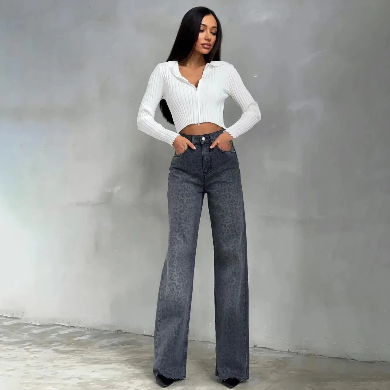 Amanda Leopard Straight Jeans