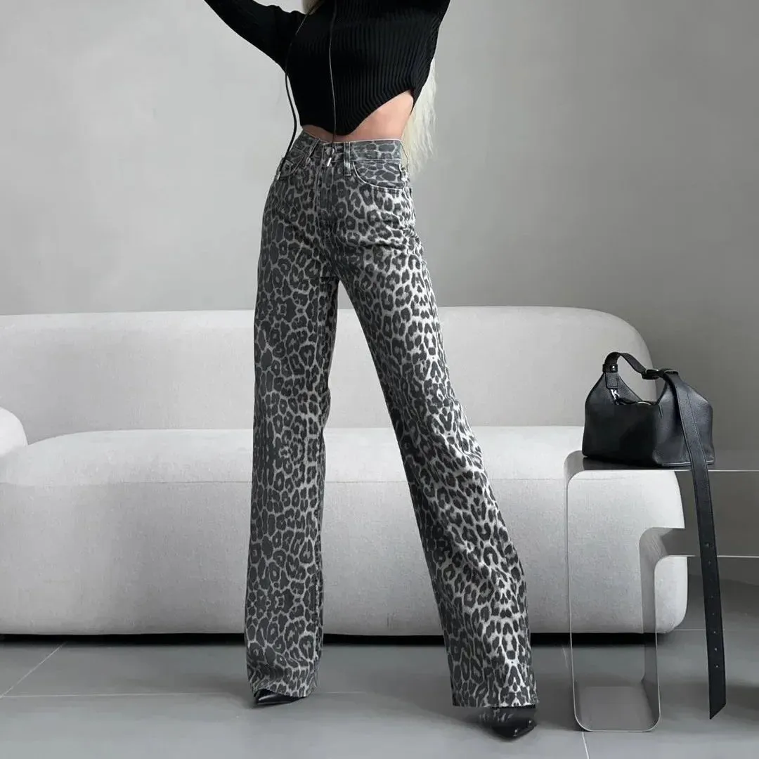 Amanda Leopard Straight Jeans