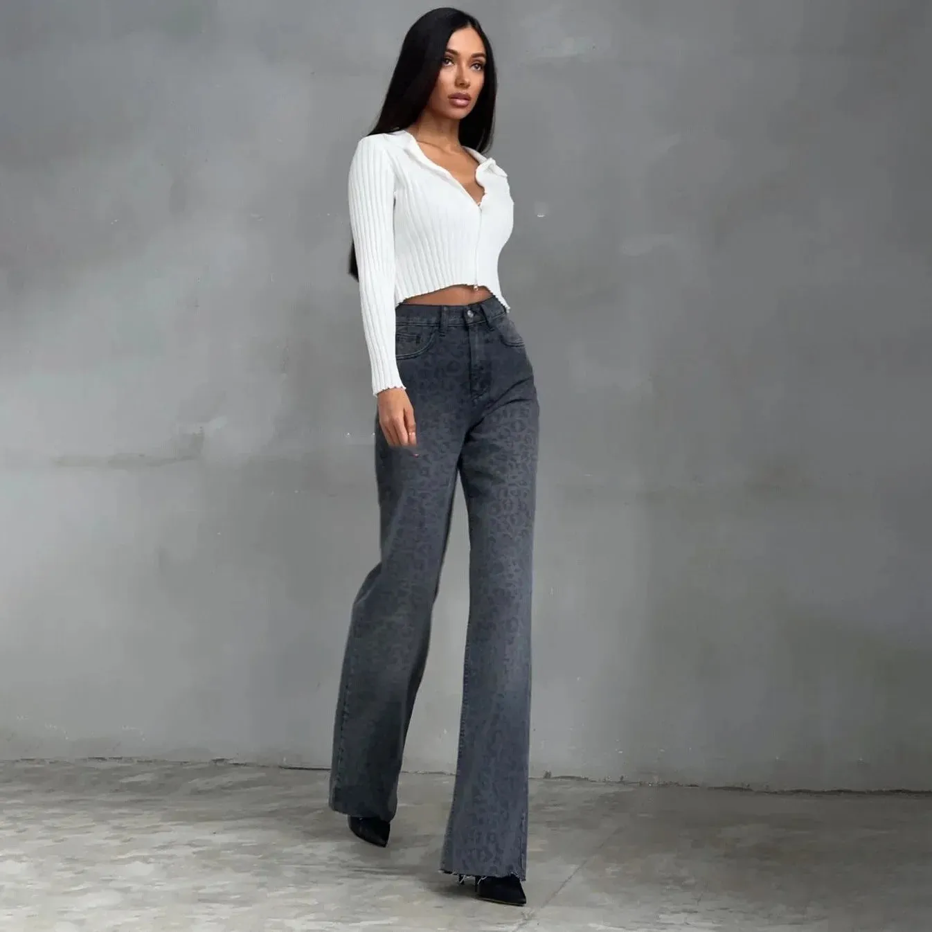 Amanda Leopard Straight Jeans