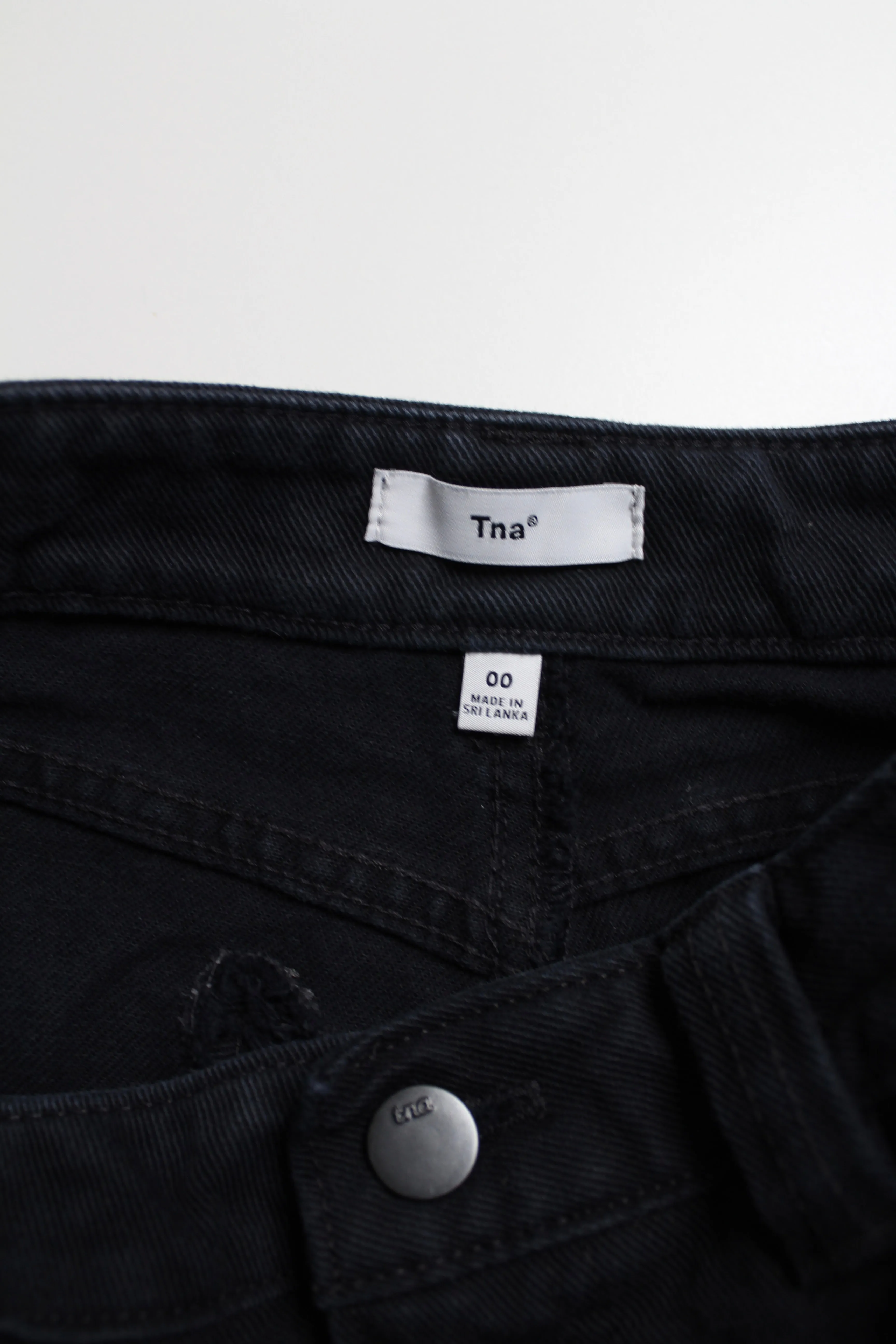 Aritzia TNA black ‘Greenwich’ cargo pant, size 00 (size 23)