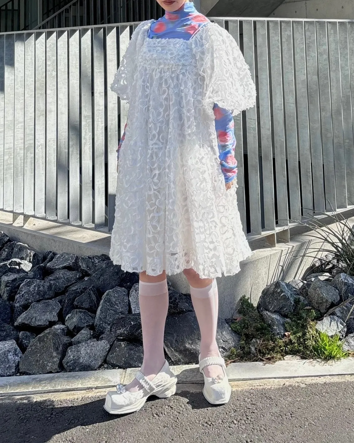 Blur pink flowers see-through tops (High neck)