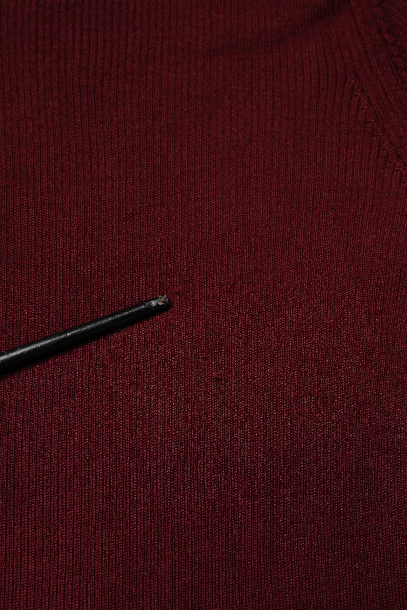 Burgundy Long Sleeves Turtleneck Slim Sweater