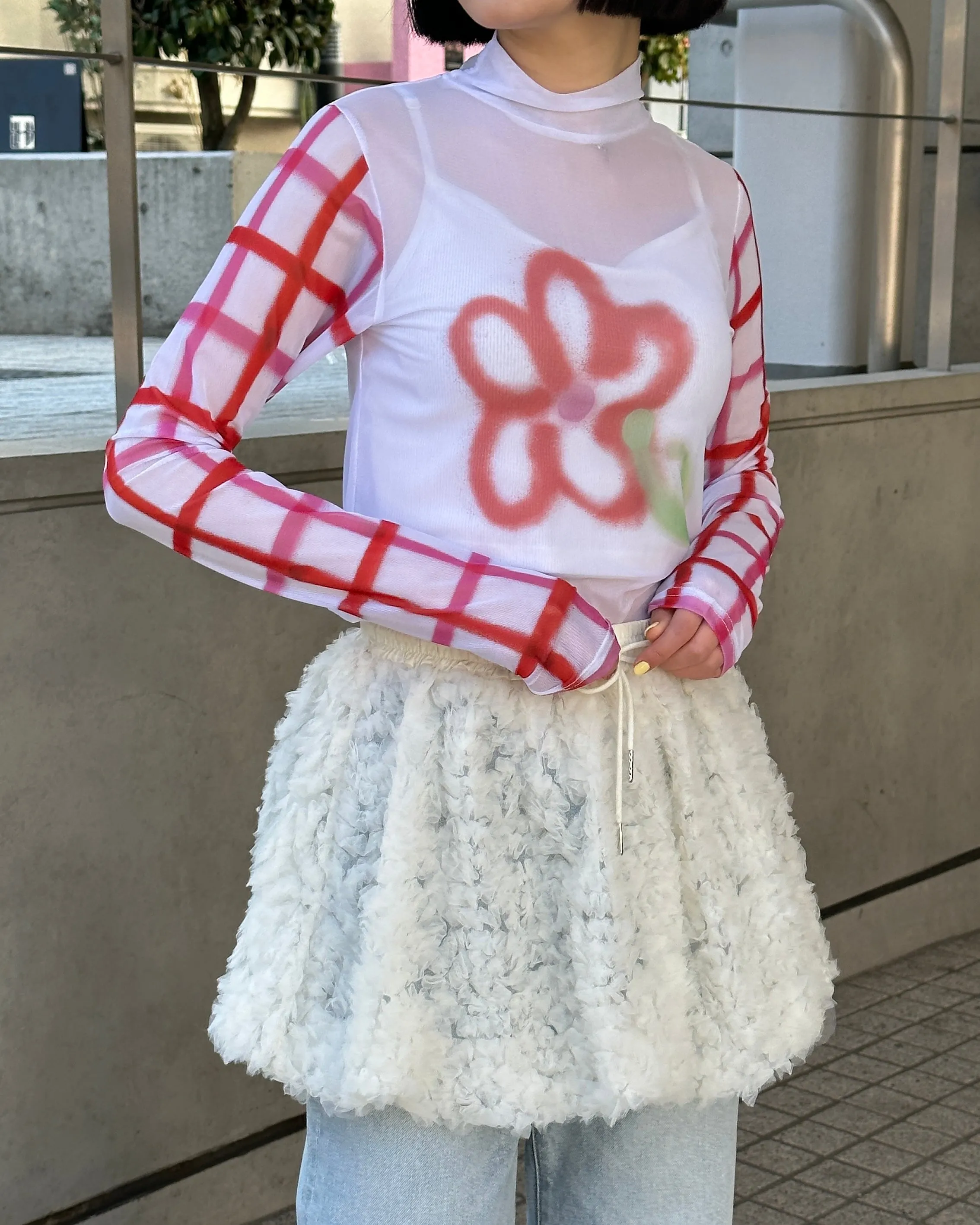 Check sleeve spray flower see-through tops (high neck)