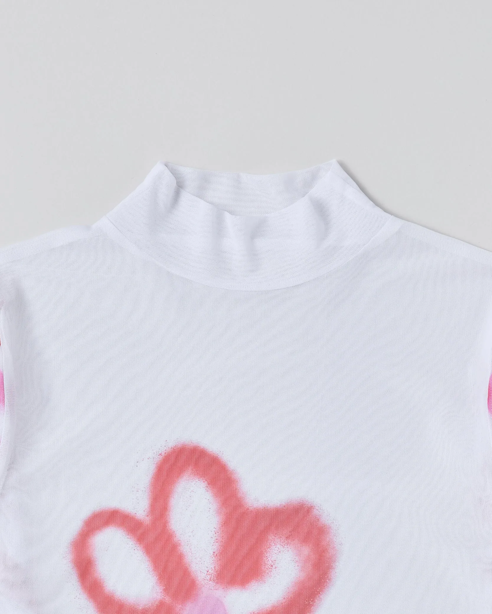 Check sleeve spray flower see-through tops (high neck)