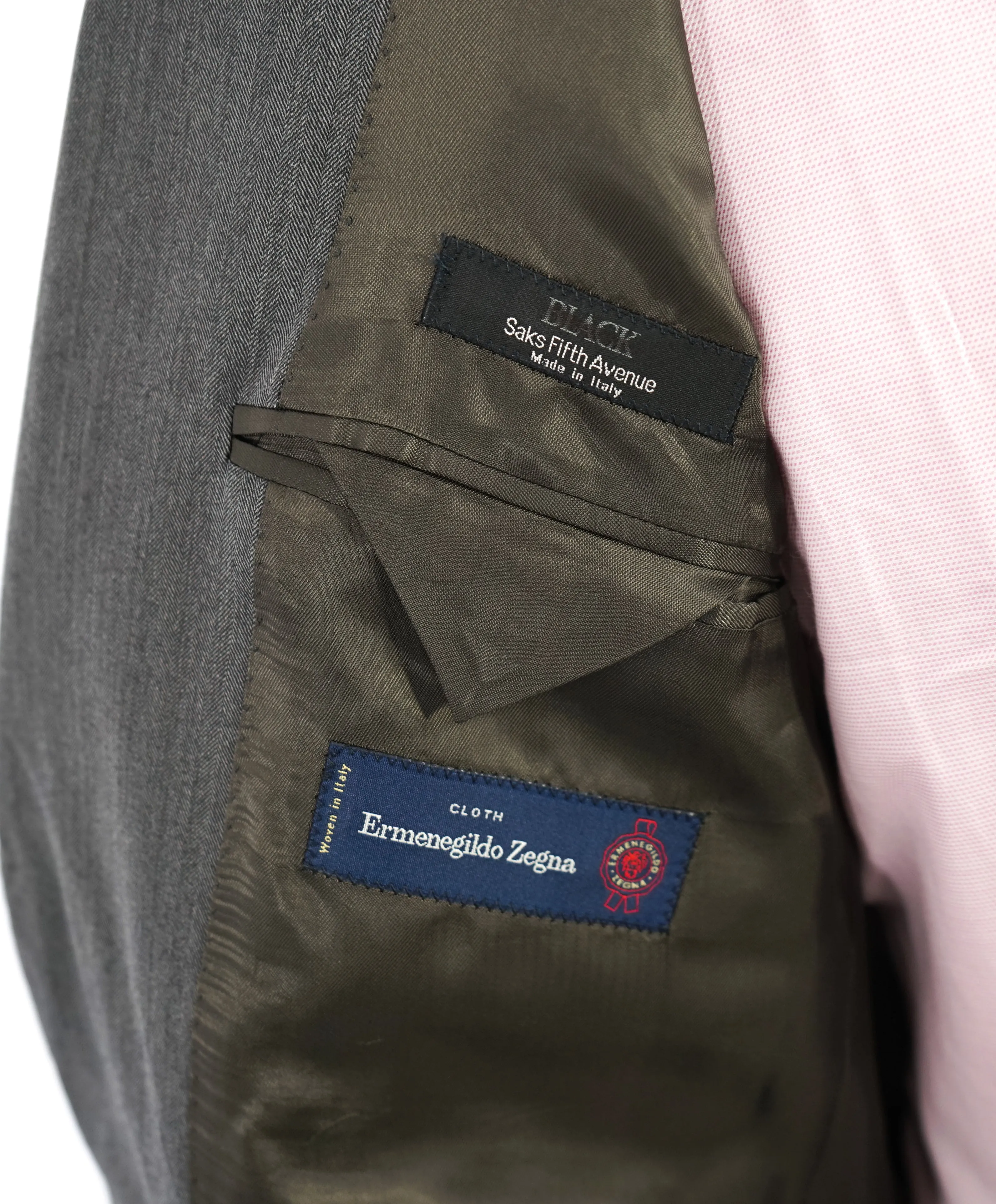 ERMENEGILDO ZEGNA - "SILK" SAKS FIFTH AVENUE Gray Herringbone Suit - 40R