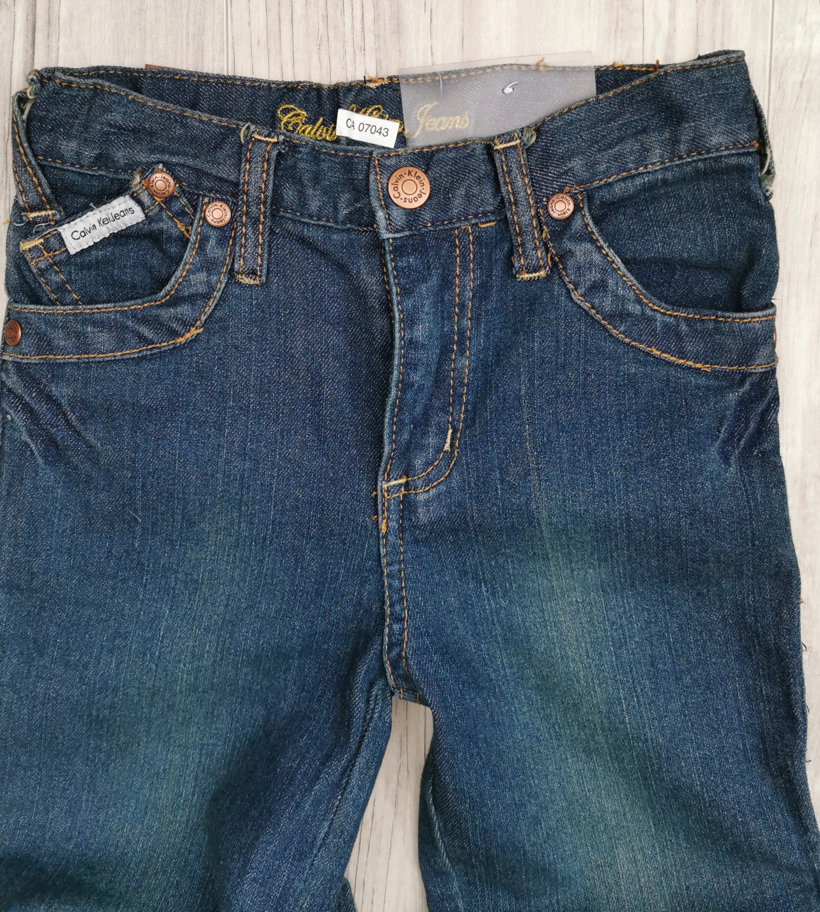 GIRL SIZE 5 YEARS - CALVIN KLEIN, High Rise Flarred Jeans NWT B42