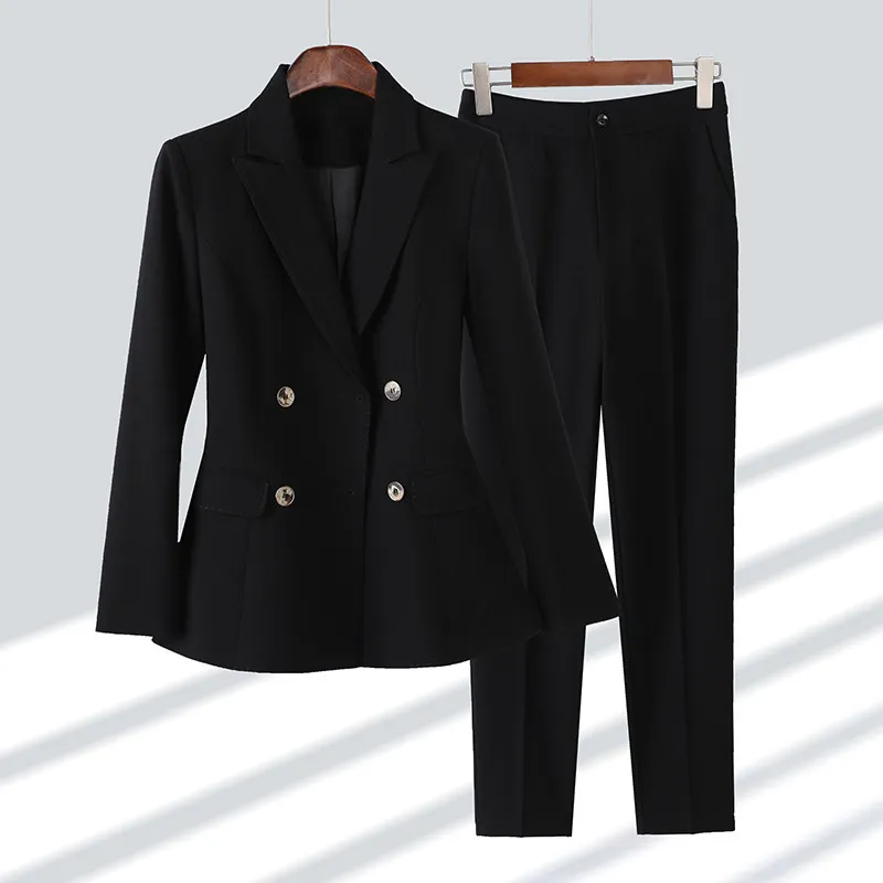 Grace - Elegant Suit