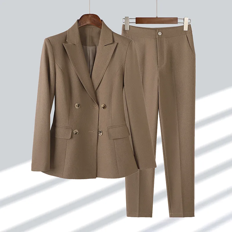 Grace - Elegant Suit