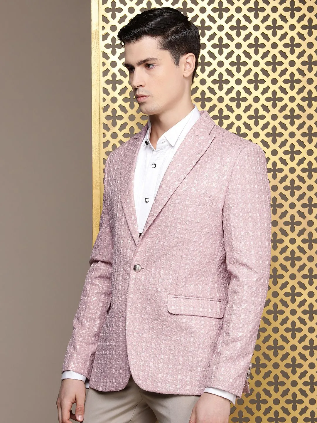 House of Pataudi Single-Breasted Sequinned Blazers