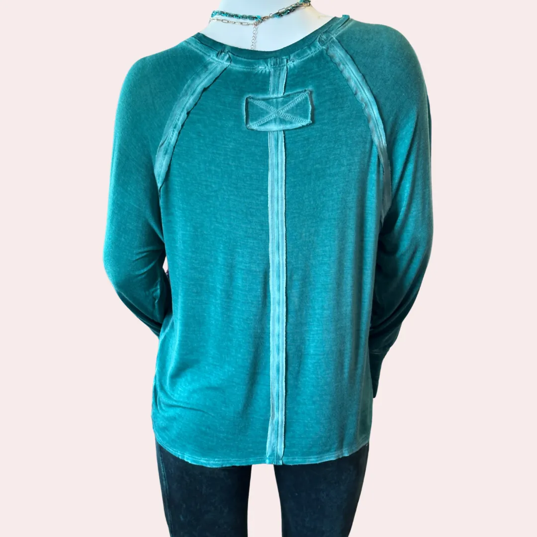 Hunter green long sleeve top with thumb hole cuffs