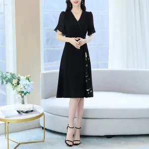 Knee-length Chiffon Summer Frock Perfect for Warm Days