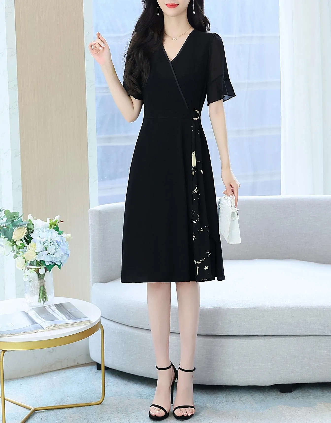 Knee-length Chiffon Summer Frock Perfect for Warm Days