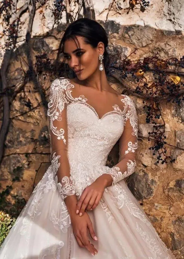 Lace Sweetheart Illusion Wedding Dress