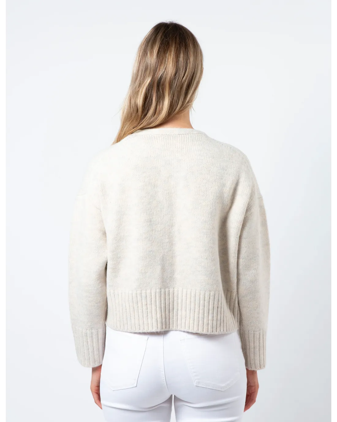 Martha Cardi - Oatmilk