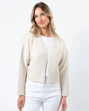 Martha Cardi - Oatmilk