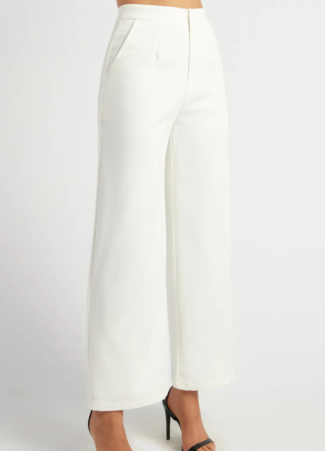 Mia Straight Leg Pant (White)
