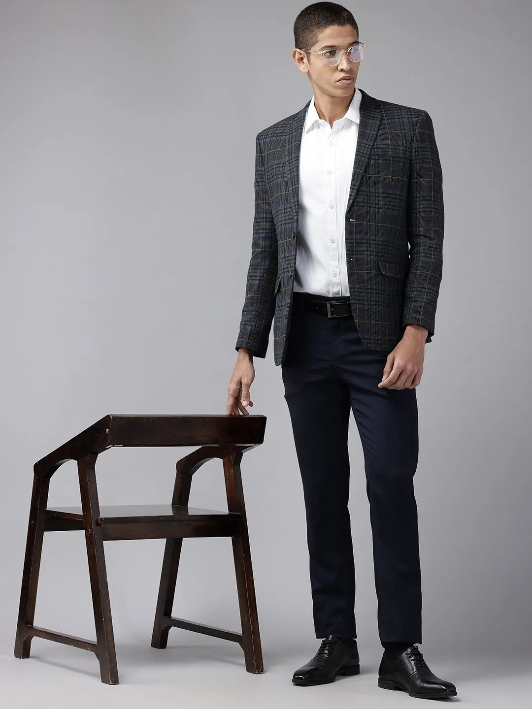 Park Avenue Slim Fit Checked Single-Breasted Blazers