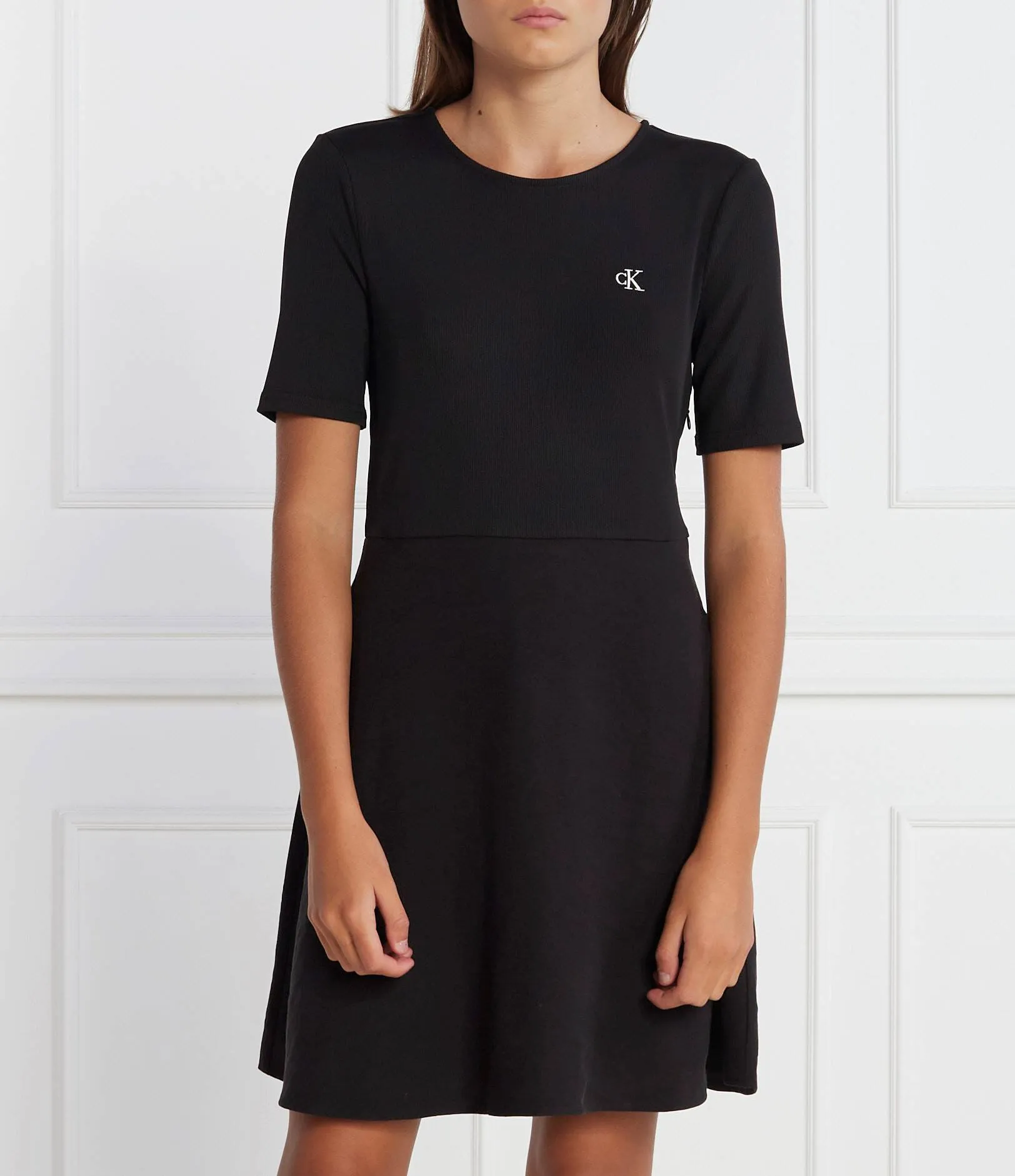 Short Sleeve Logo Elastic Dress