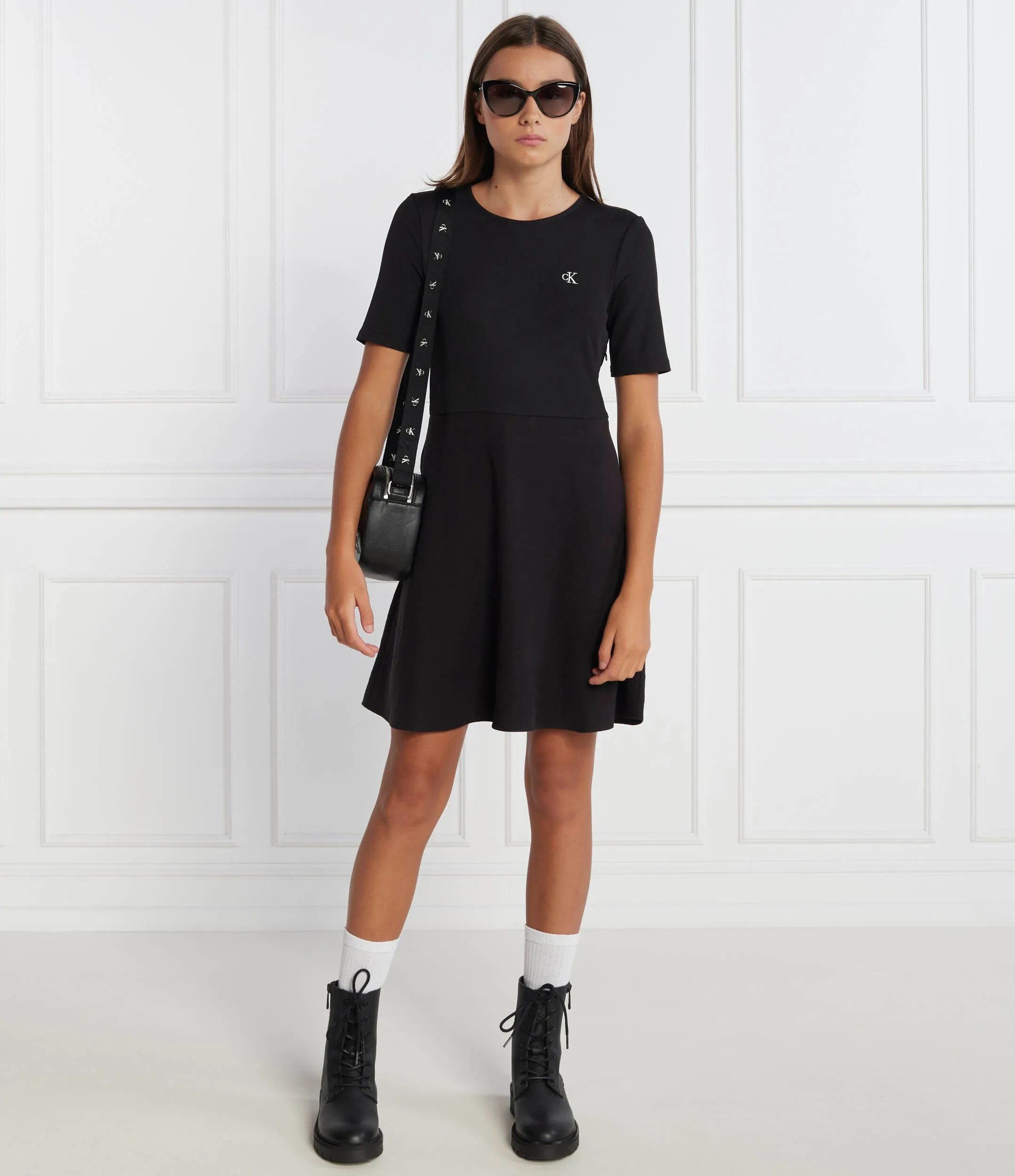 Short Sleeve Logo Elastic Dress