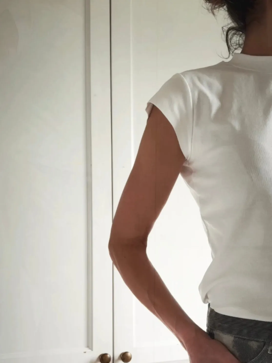 T-SHIRT WITH HIGH NECK - WHITE