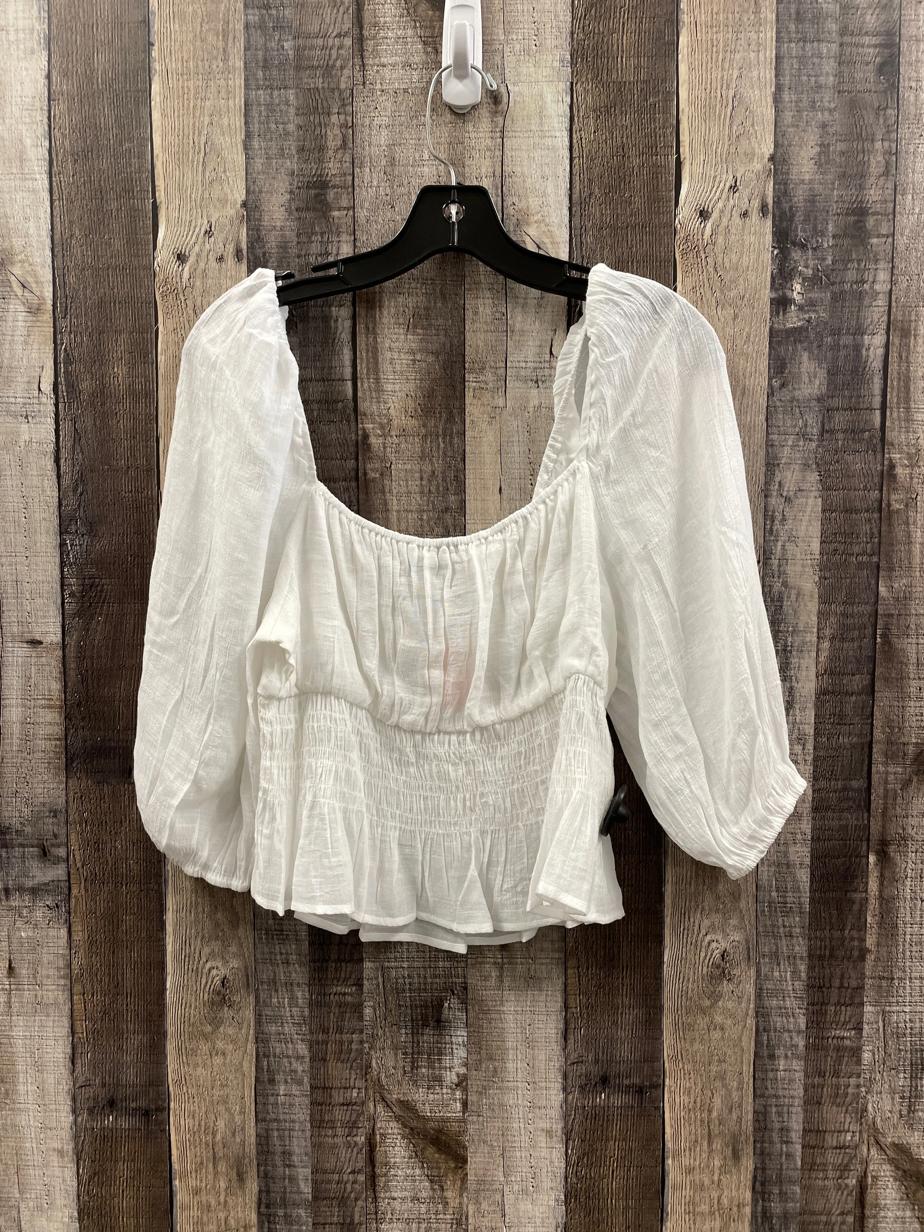 Top Long Sleeve By Minkpink In White, Size: L