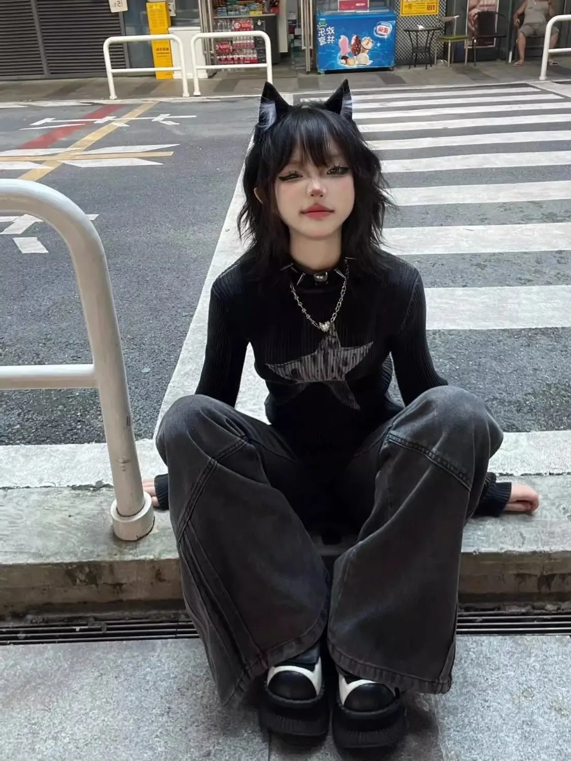 Y2K Grunge Star Ribbed Top